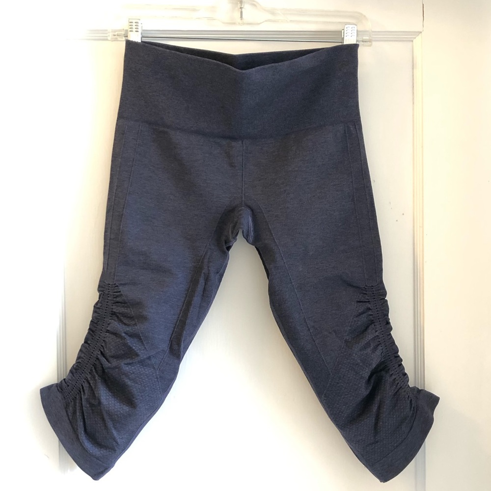 Lululemon In the Flow Crop pants Navy